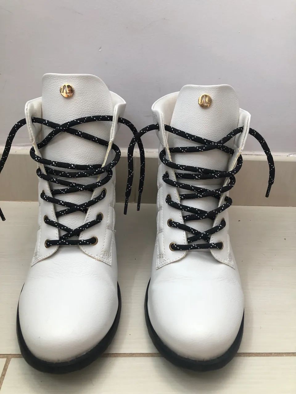 Coturno branco / bota branca - Sapatinho de Luxo tam. 37 - Foto 2