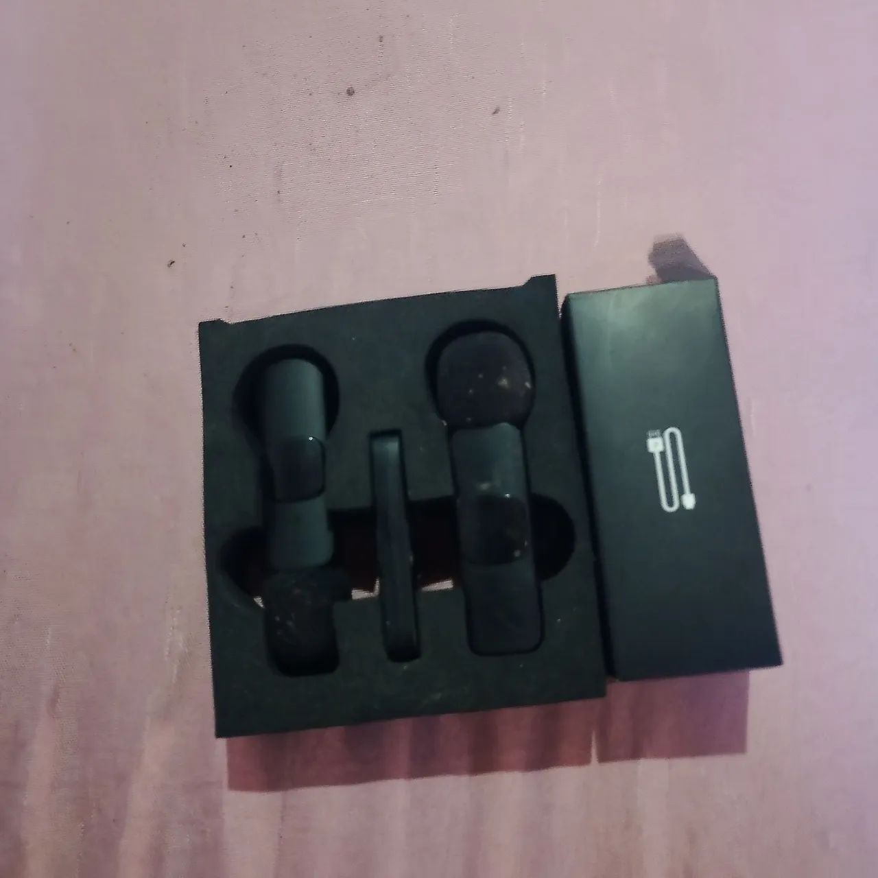 Vendo este microfone de lapela sem fio tipo c