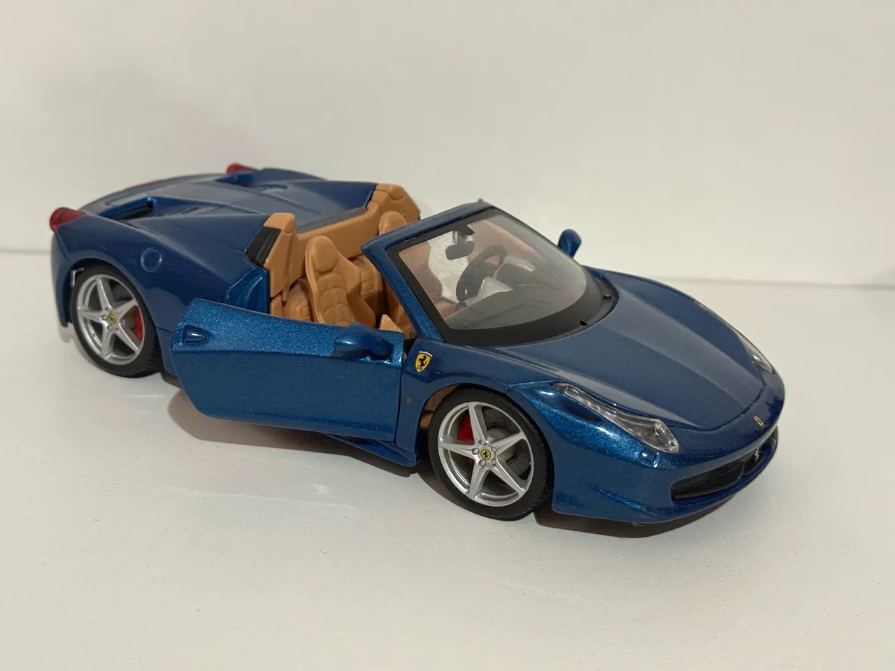 Miniatura Ferrari 458 Spider Azul 1/24 Bburago - Foto 3