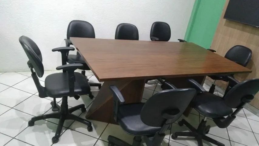 Mesa com 6 Cadeira Executiva Back System Lisa com Braços reguláveis Cor Preta - Foto 2