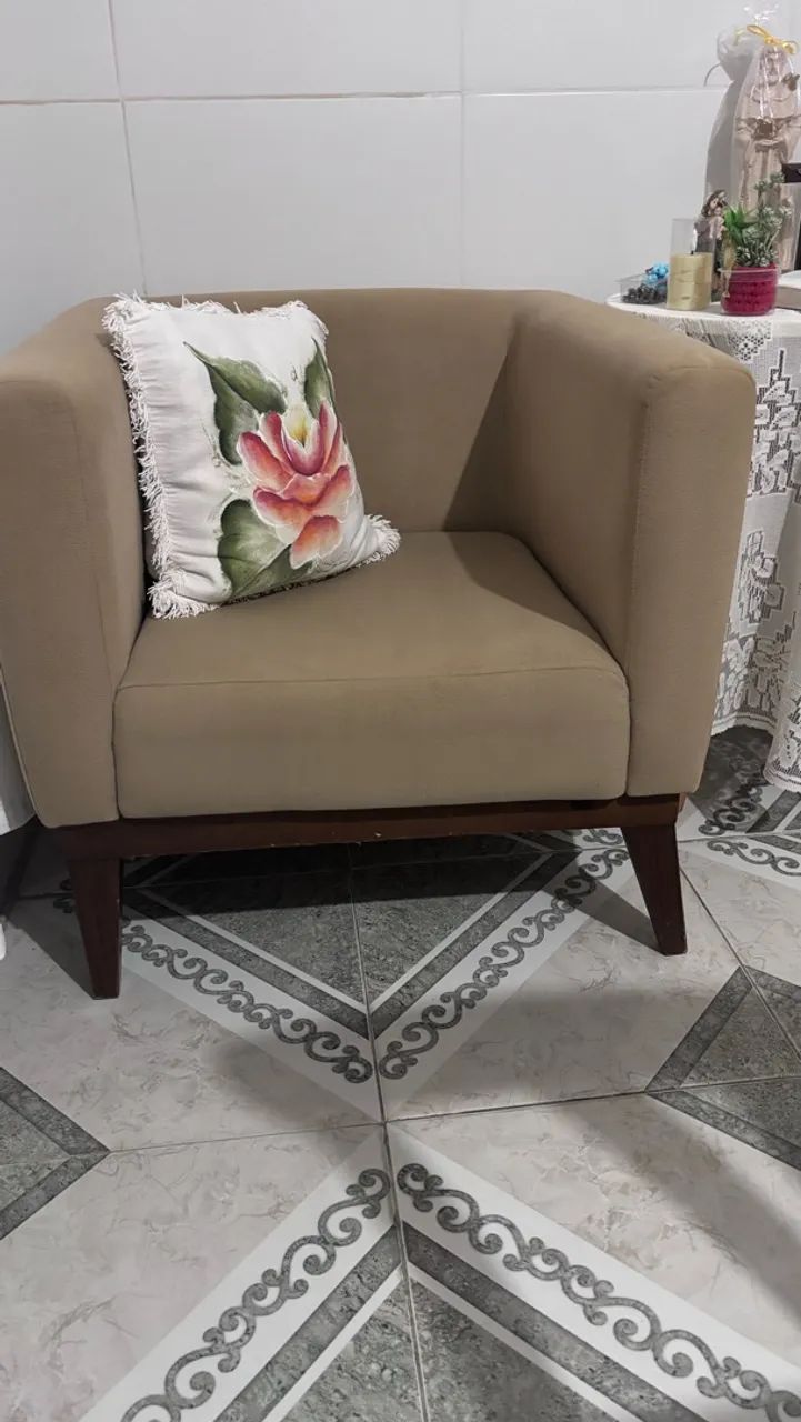 Poltronas?muito bem conservadas,(são duas e ,só vendo juntas) . - Foto 2