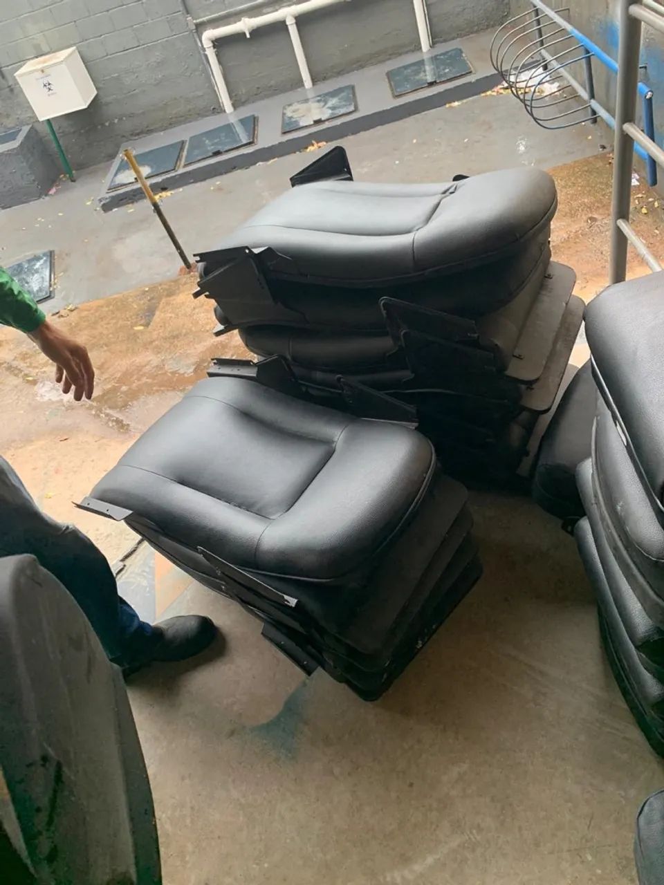 Poltronas para igreja, auditório ou cinema - Foto 4