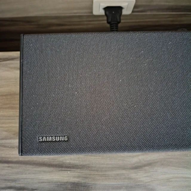 Soundbar Samsung HW-B400F - Foto 4