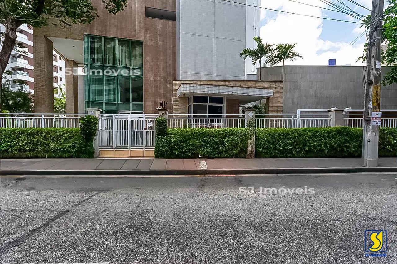 Apartamento com 3 suítes e lazer completo na Aldeota