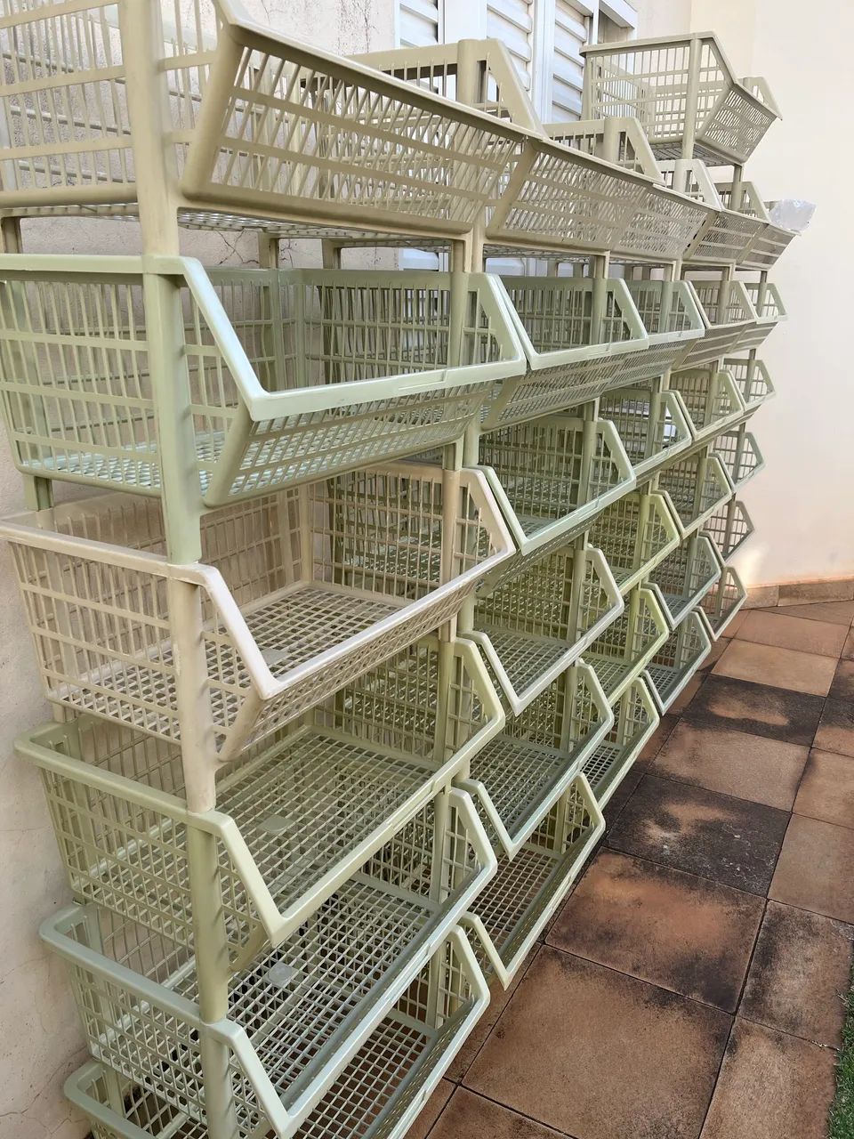 Cesta média empilhável e organizadora Marfinite p/ estoque  - Foto 2
