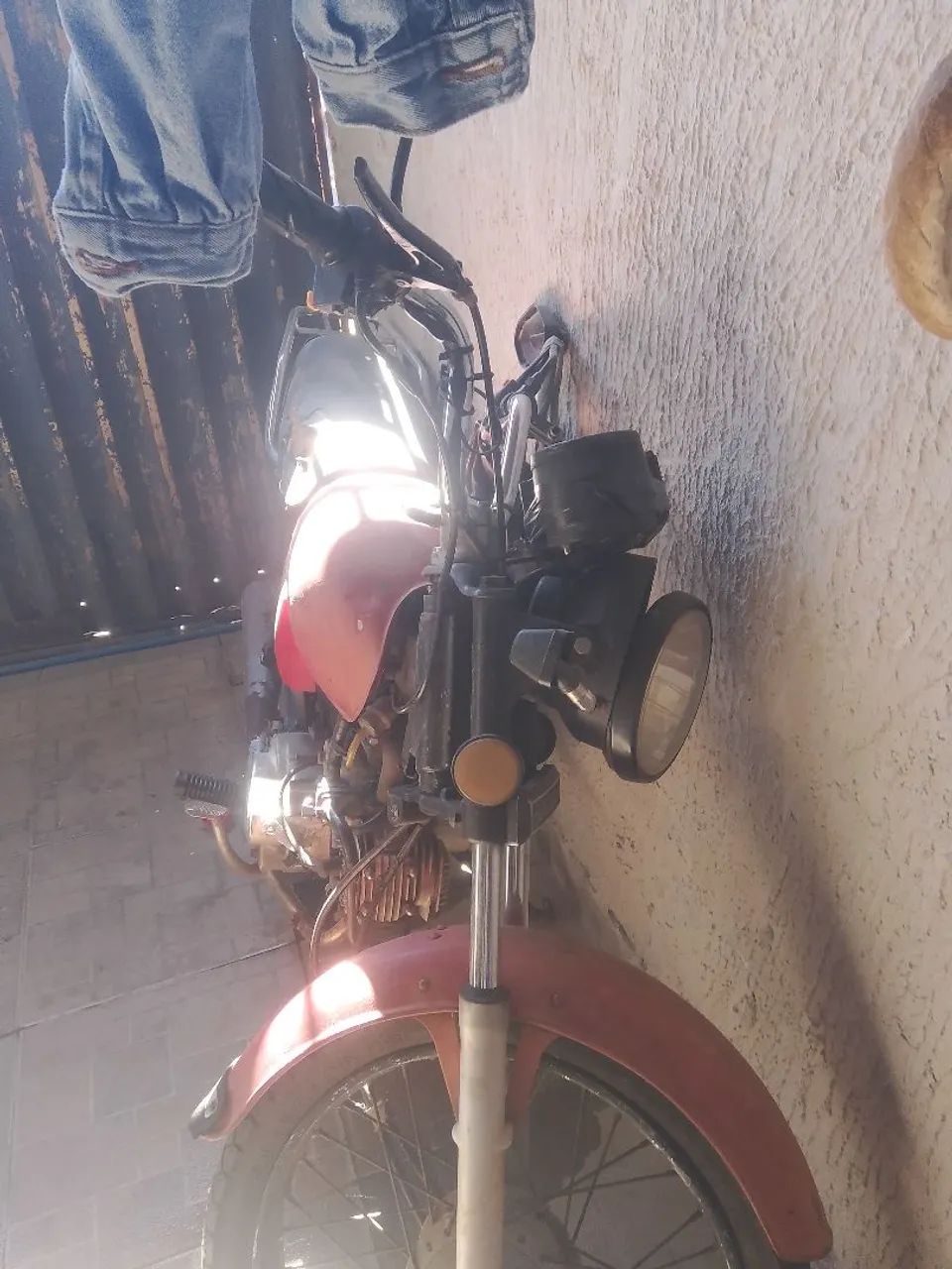 Moto estilo mobilete 