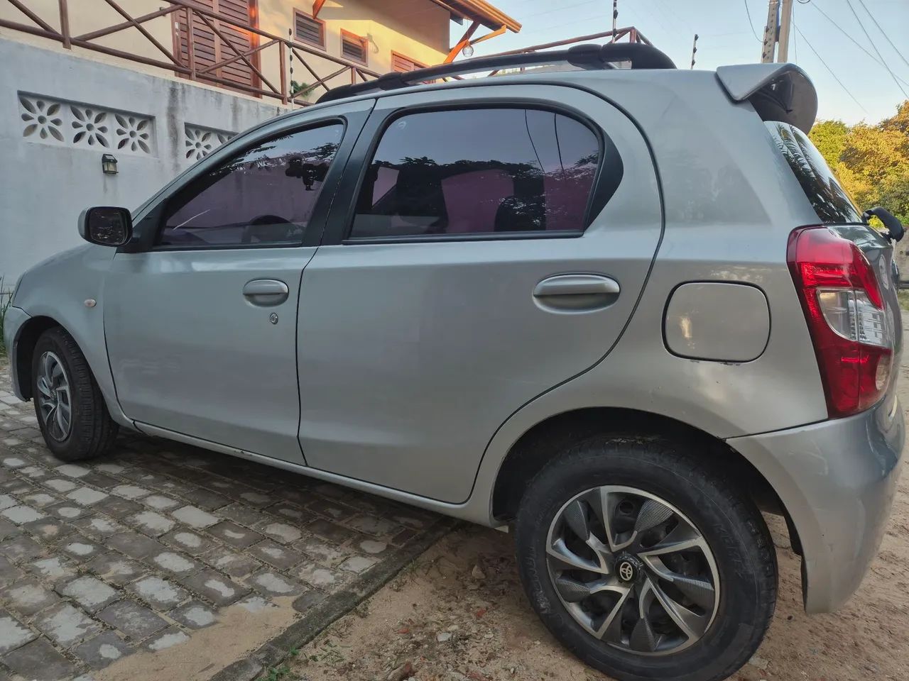 Toyota Etios ETIOS XS  1.3 Flex 16V 5p Mec. 2013