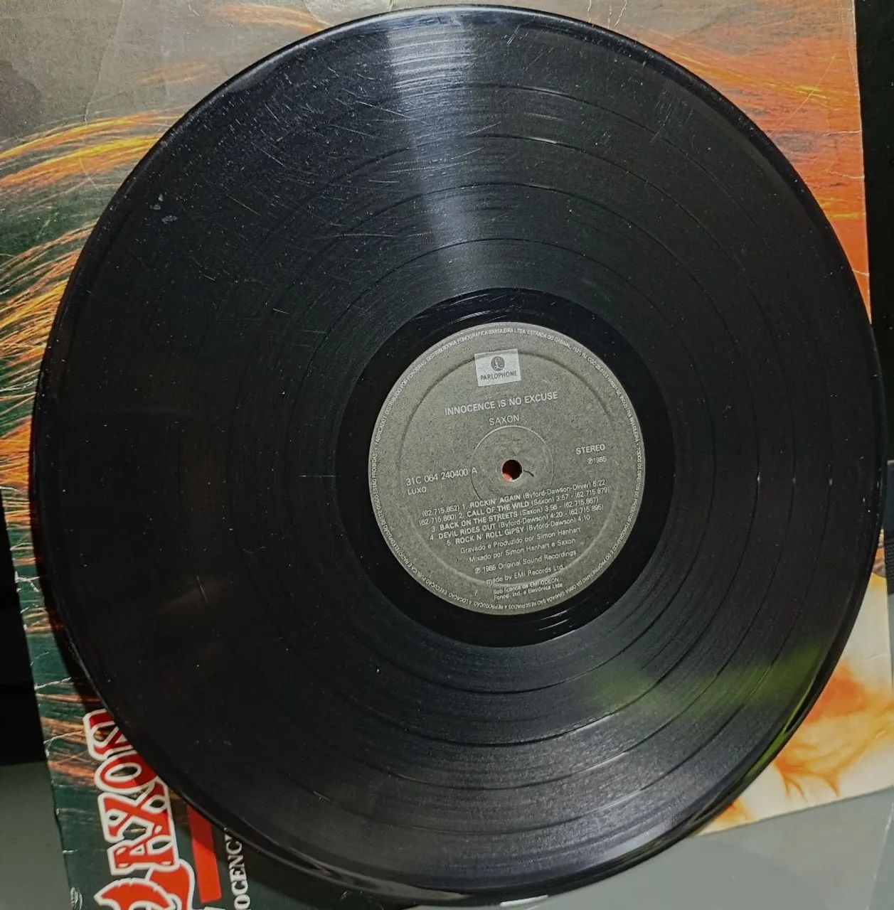 LP SAXON Innocence Is No Excuse Vinil - Foto 3