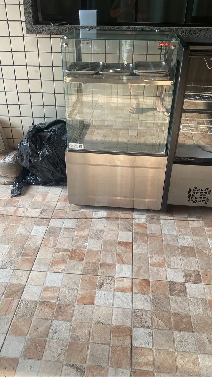 Balcão para torta  e vitrine estufa - Foto 3