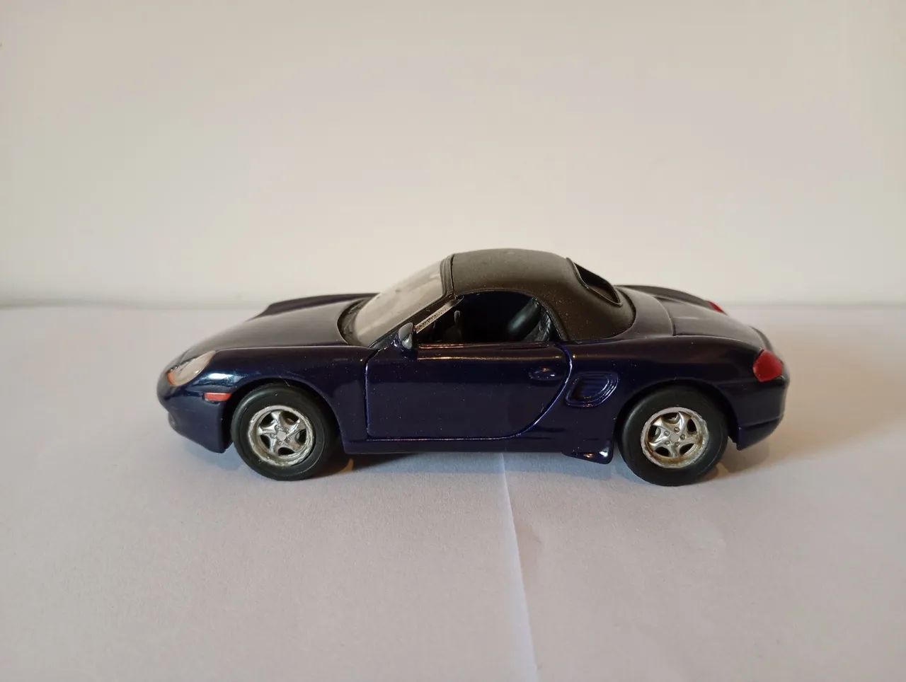 Welly - Miniatura Porsche Boxster Com Detalhes  - Foto 2
