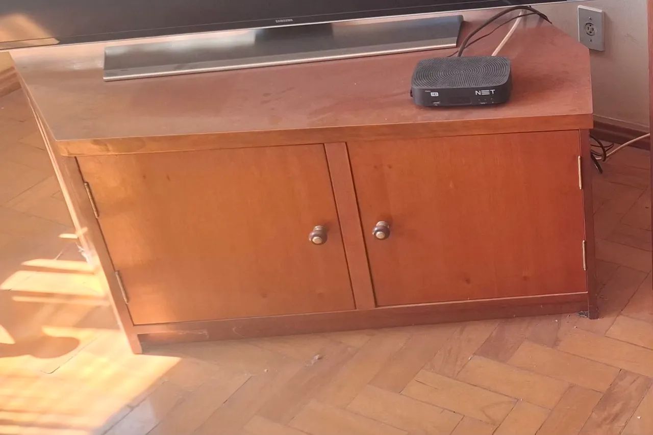 Mesa televisão 
