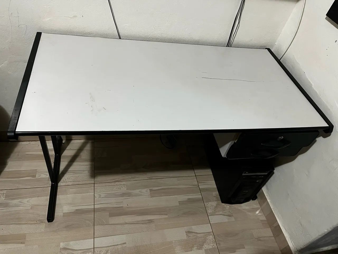 Mesa e cadeira  - Foto 2