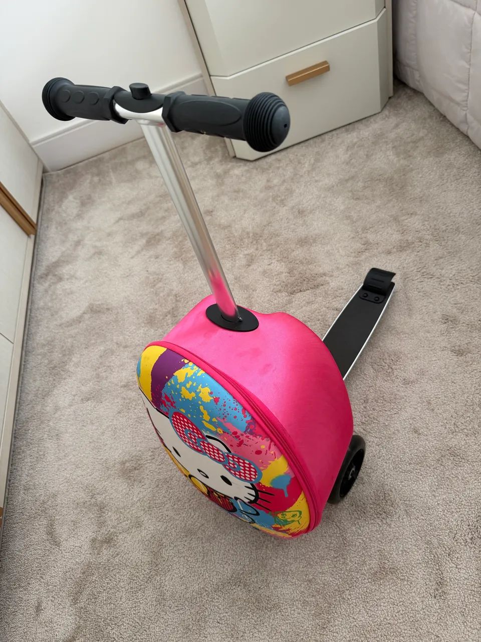Mala/mochila hello kitty com patinete - Foto 3