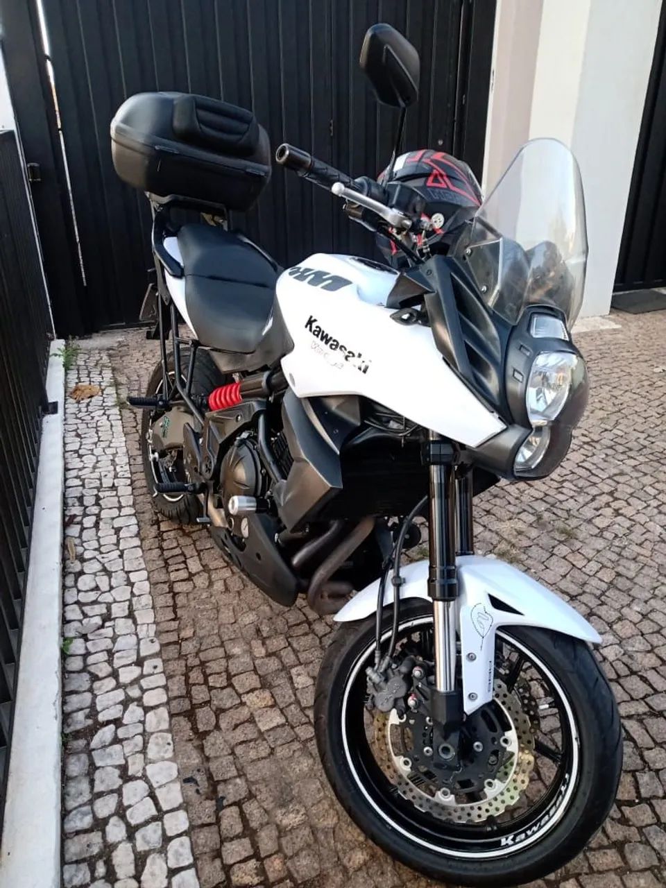 Kawasaki 650, Branca  - Foto 2