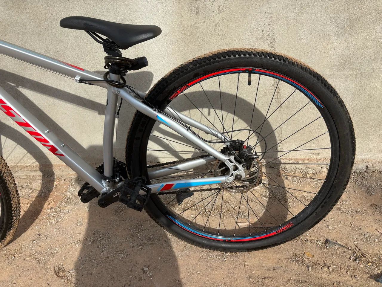 Vende - se bicicleta aro 29 - Foto 3