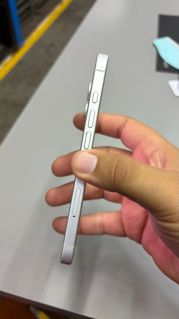 Iphone 16 512gb silver 88% - Foto 2