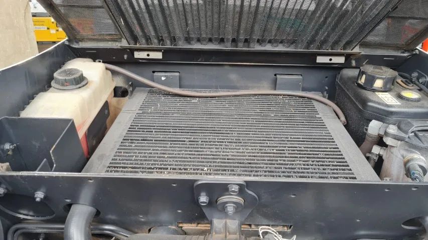 Minicarregadeira Bobcat S450 Ano 2021 1742,9hs Aberta Alava. - Foto 6