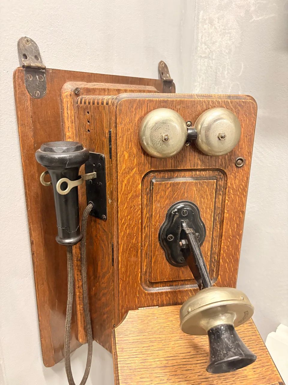 Telefone antigo para decoração 