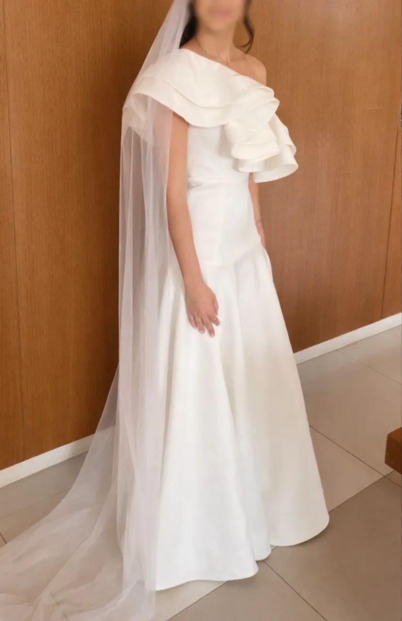 Vestido noiva off white minimalista