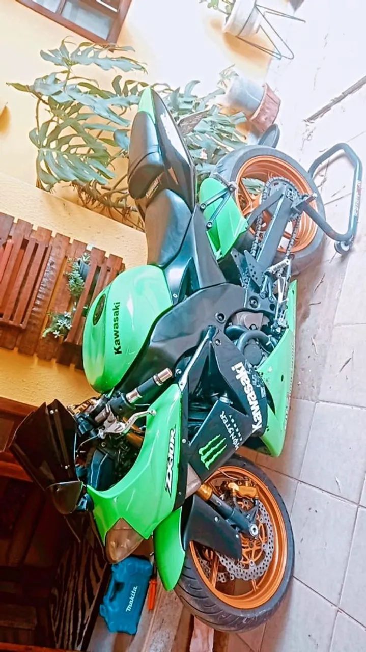 Kawasaki Zx-10/ Zx-10r 1000cc 2005 - 1495217915 | OLX