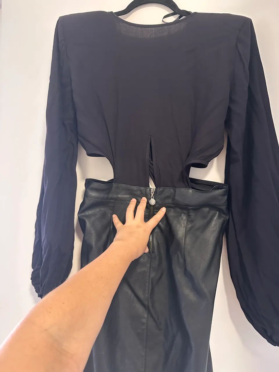 Vestido curto preto NOVO - Foto 2