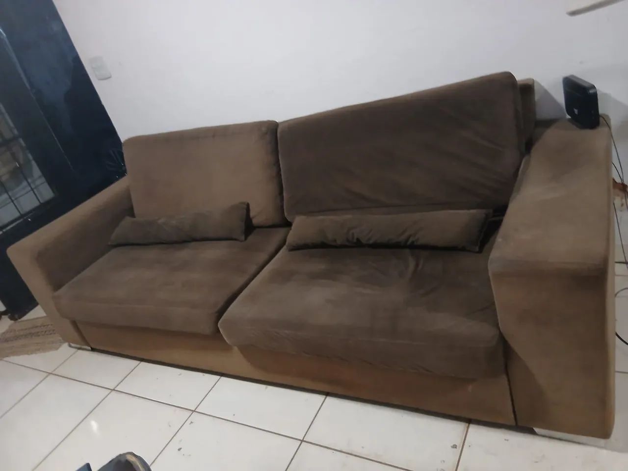 Sofá grande e confortável 
