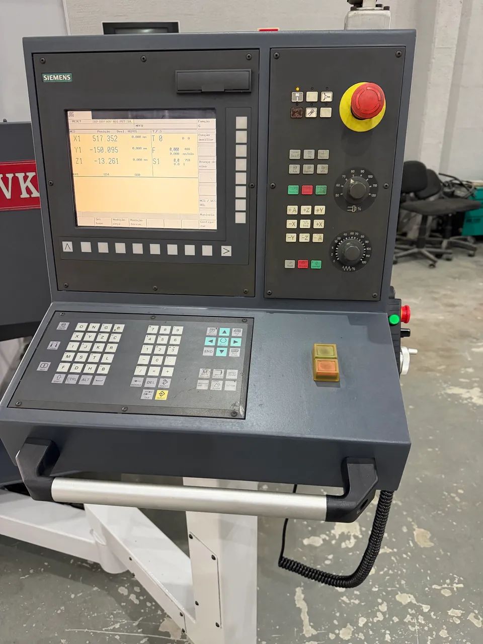 Fresadora CNC Veker - Tratores e máquinas agrícolas - Zacarias