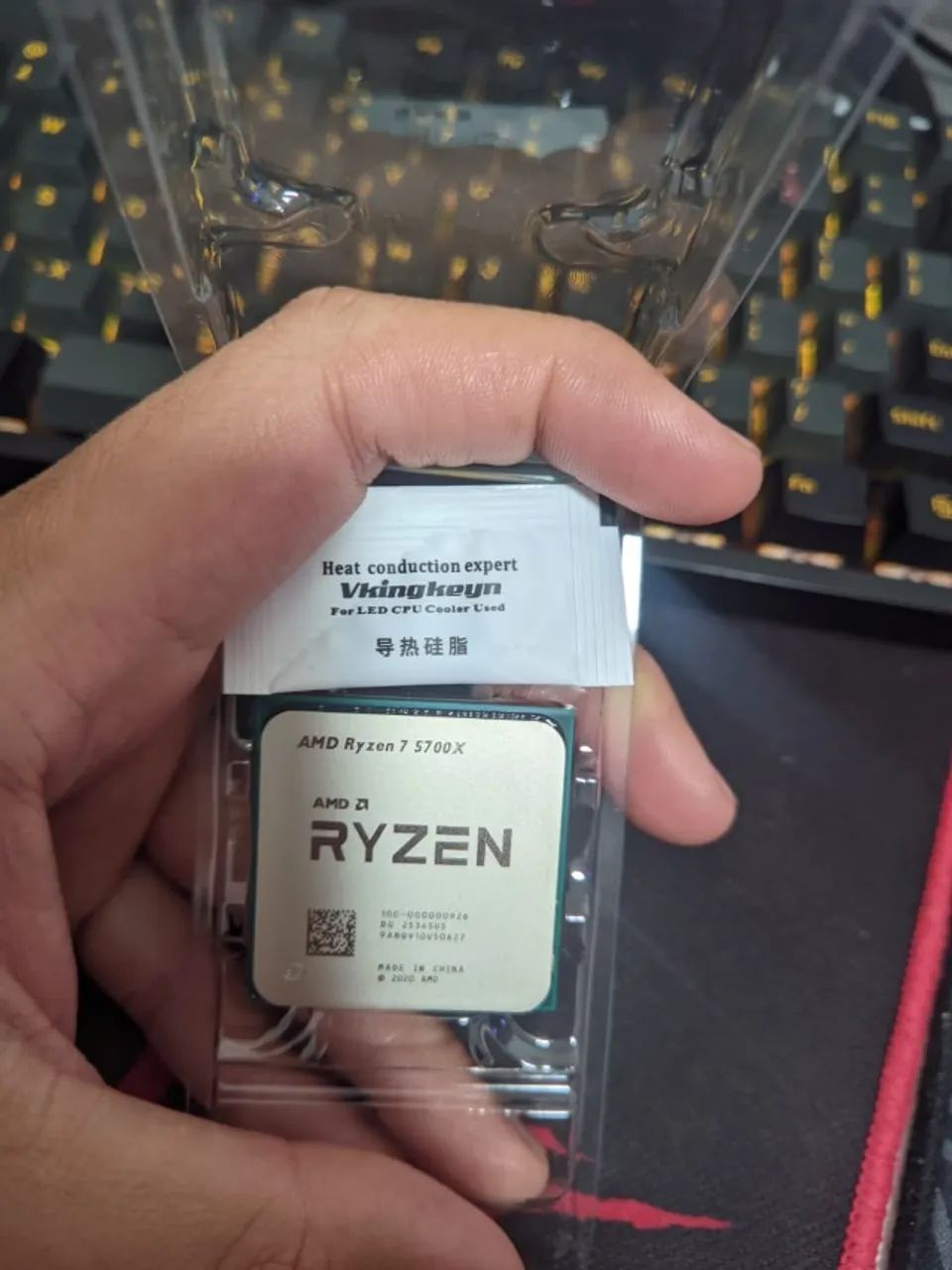Processador AMD AM4 Ryzen 7 5700X 8 Núcleos 16 Threads 3.4GHz (Turbo 4.6 GHz) Cache 35MB