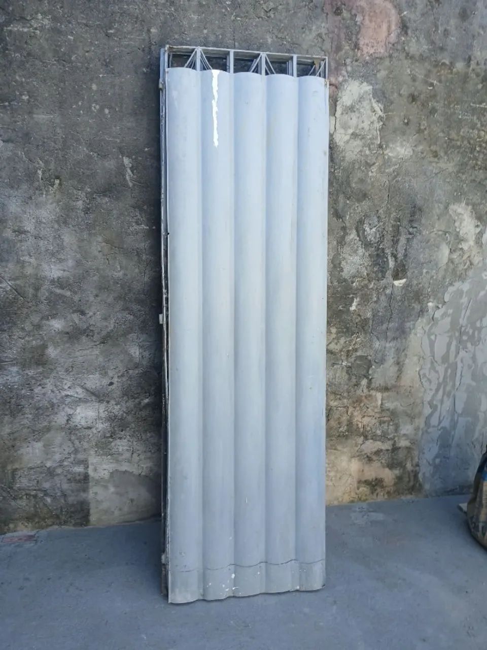 Conjunto de portões de garagem e grades - Foto 2