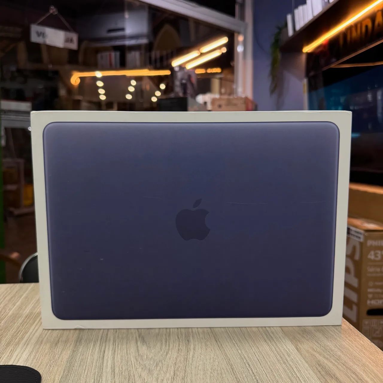 MACBOOK NEO 256GB/8GB RAM | LACRADO | LOJA FÍSICA - Notebooks