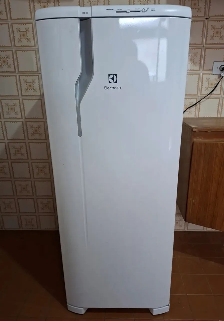 Vendo geladeira extra de verdade 