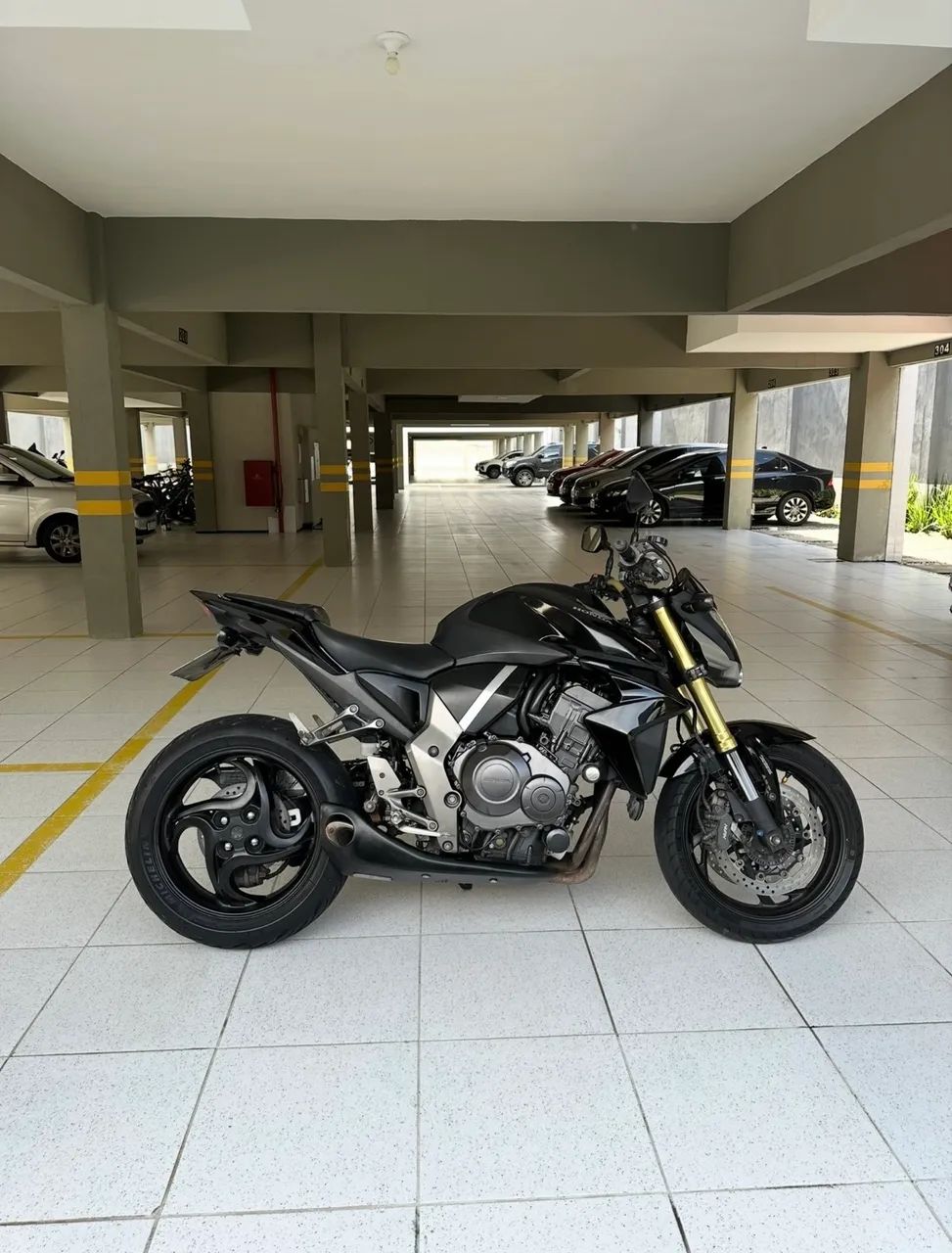 Cb1000r em perfeito estado 