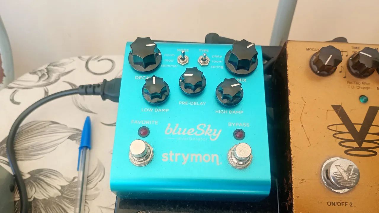 Pedal reverb