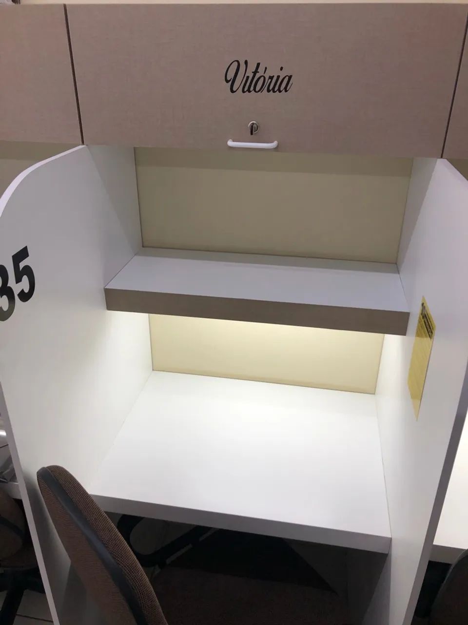 Cabines em MDF com Armário e Luminária - Foto 4