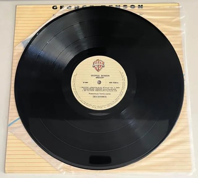 LP Vinil George Benson - Breezin' - Foto 3