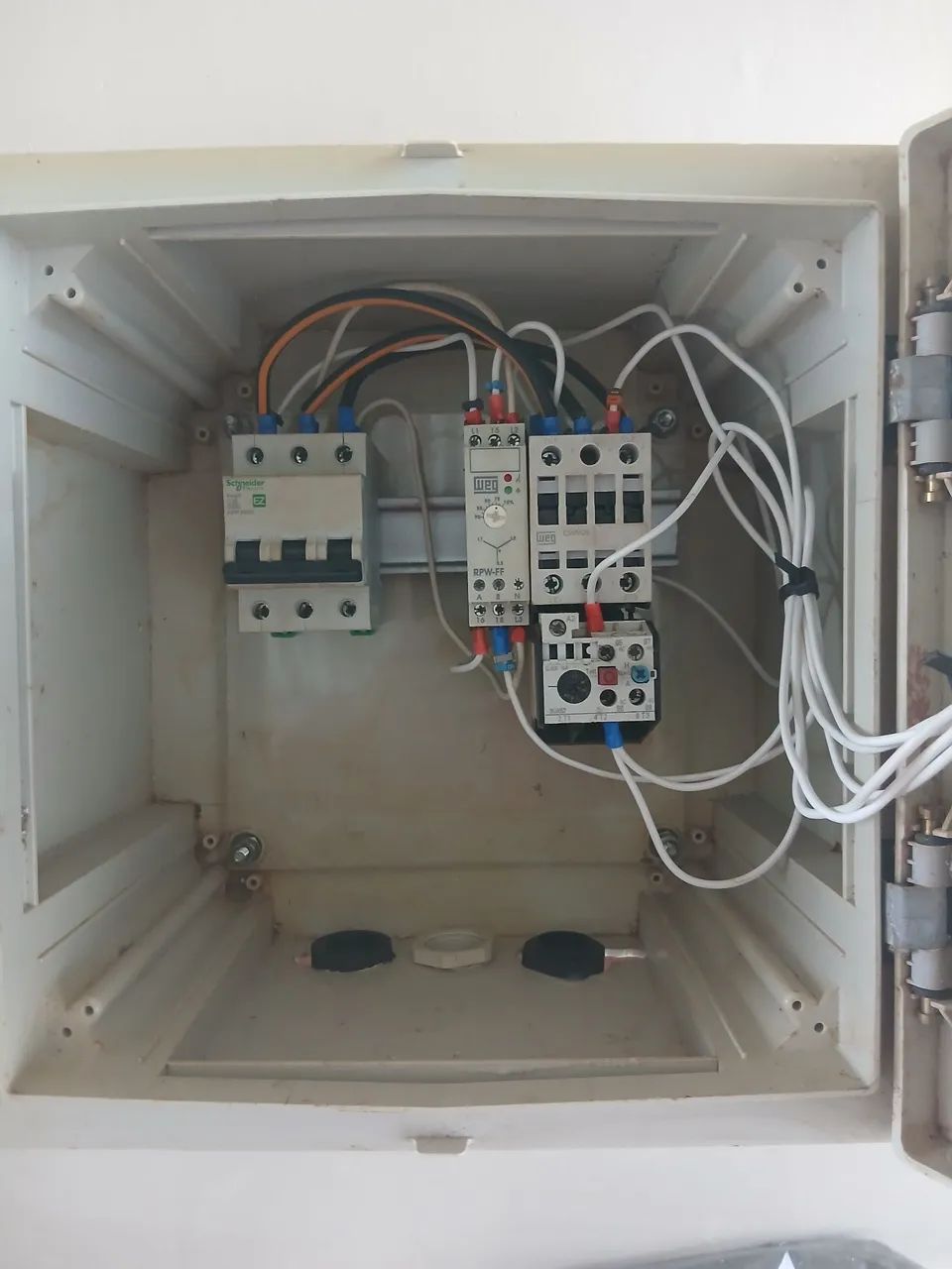 Cx de comandos elétricos 420253014982676480