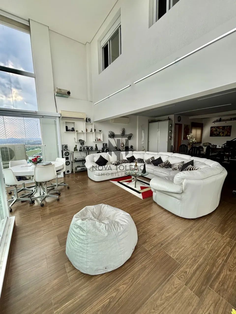 Apartamento Duplex - Vila Ema - Edifício Icon - 2 Dormitórios - 133m².