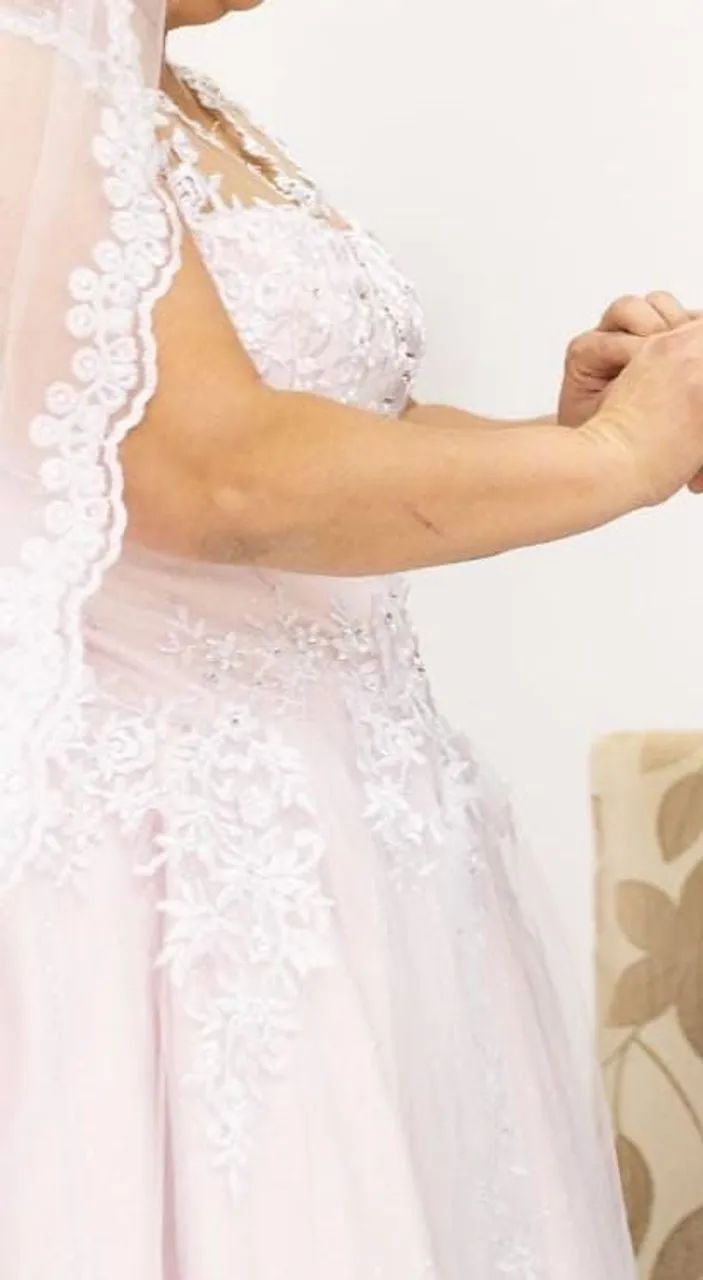 Vestido noiva tamanho 52 - Foto 4