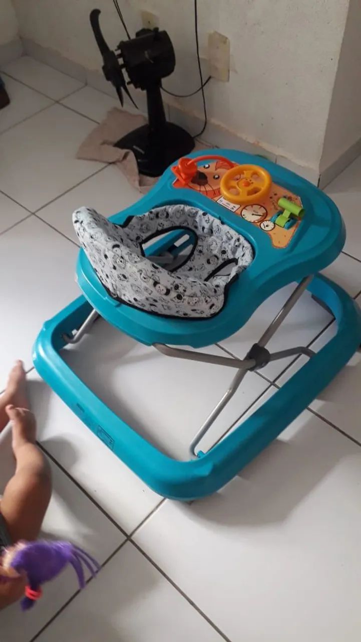 Andador menino