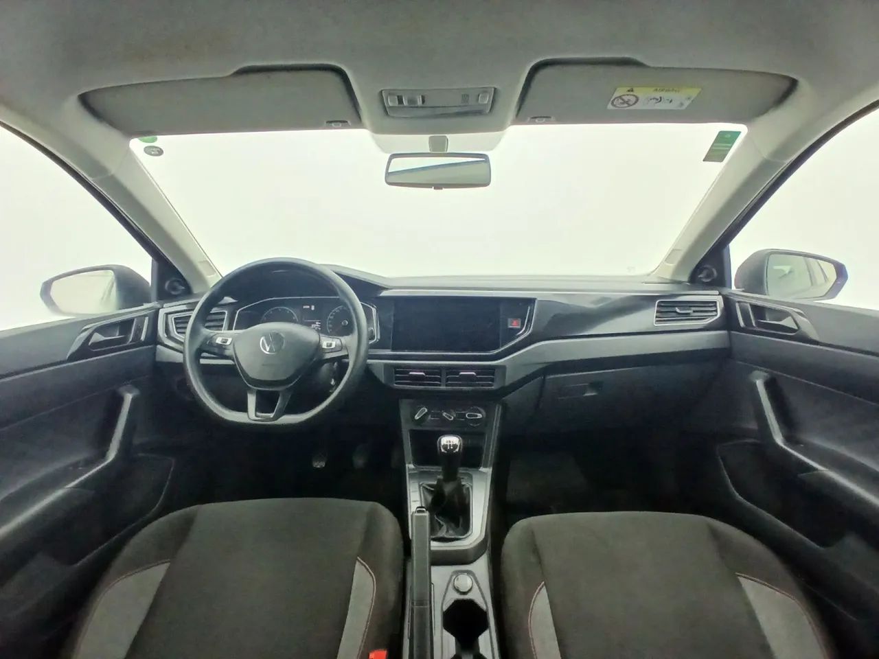 Volkswagen Polo Track 1.0 Flex 12V 5p, foto 15 de 18