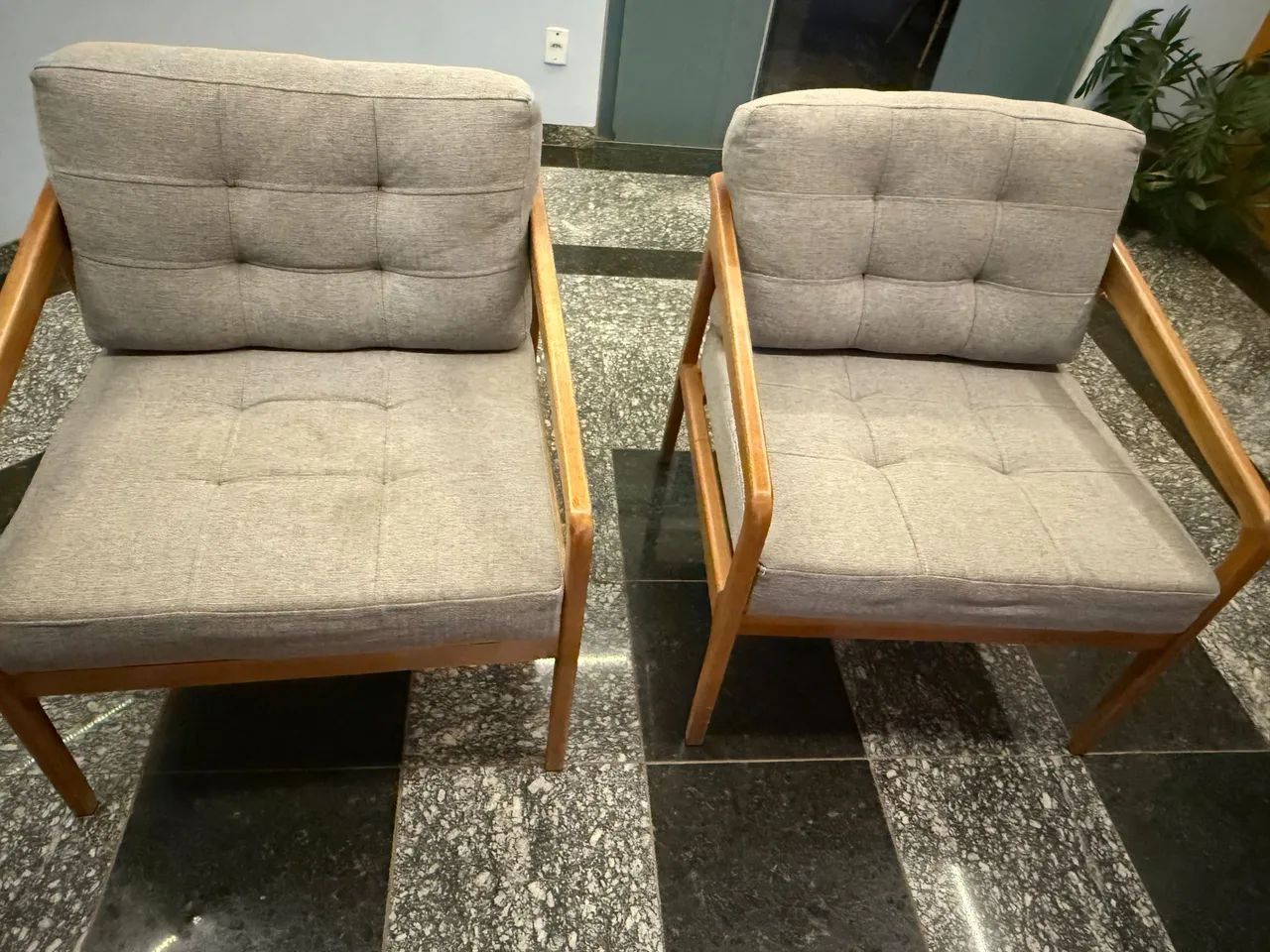 Vende-se poltronas lindas pela metade do preço. - Foto 4