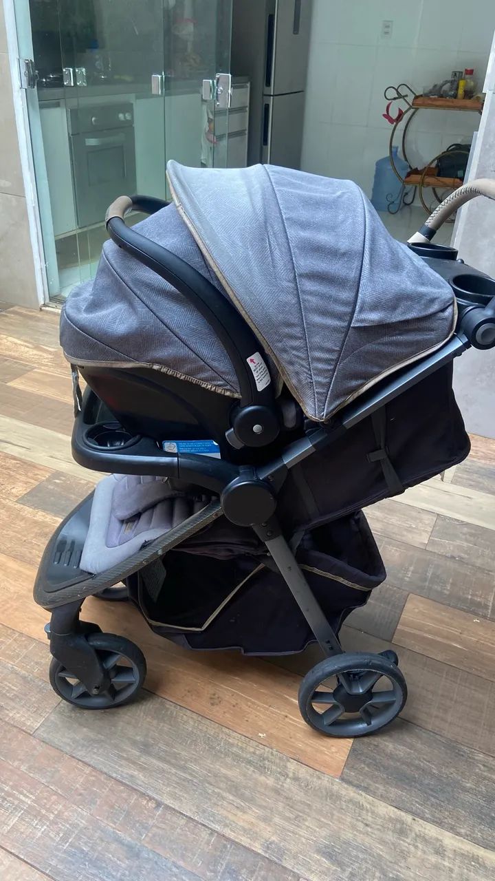 Vende-se carrinho e bebê conforto  - Foto 4