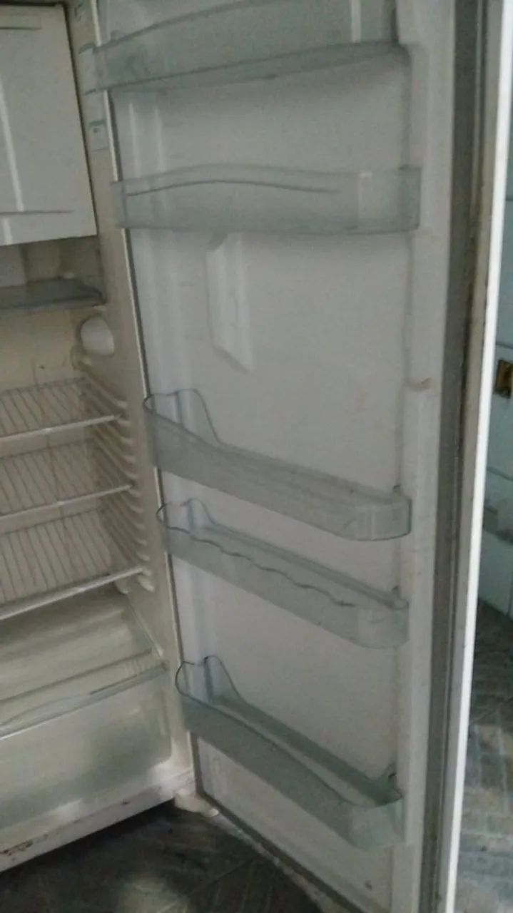 Sofá e geladeira  - Foto 2