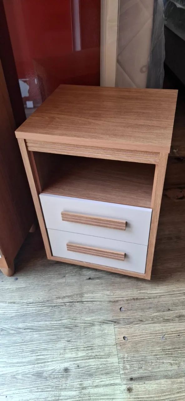 Mesa de cabeceira 2 gavetas - Verdadeira resistência 