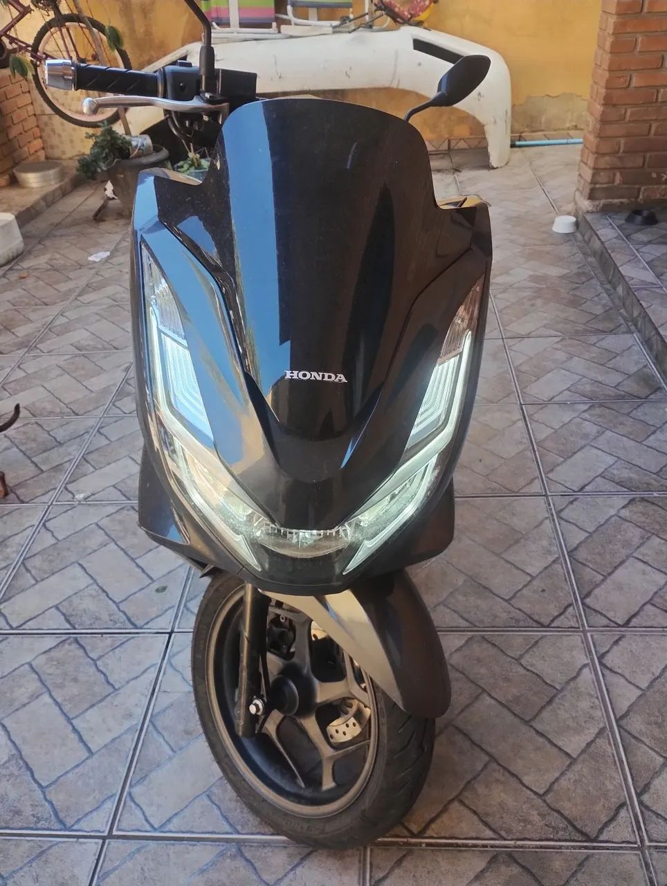 Honda PCX 160 $ 17.500
