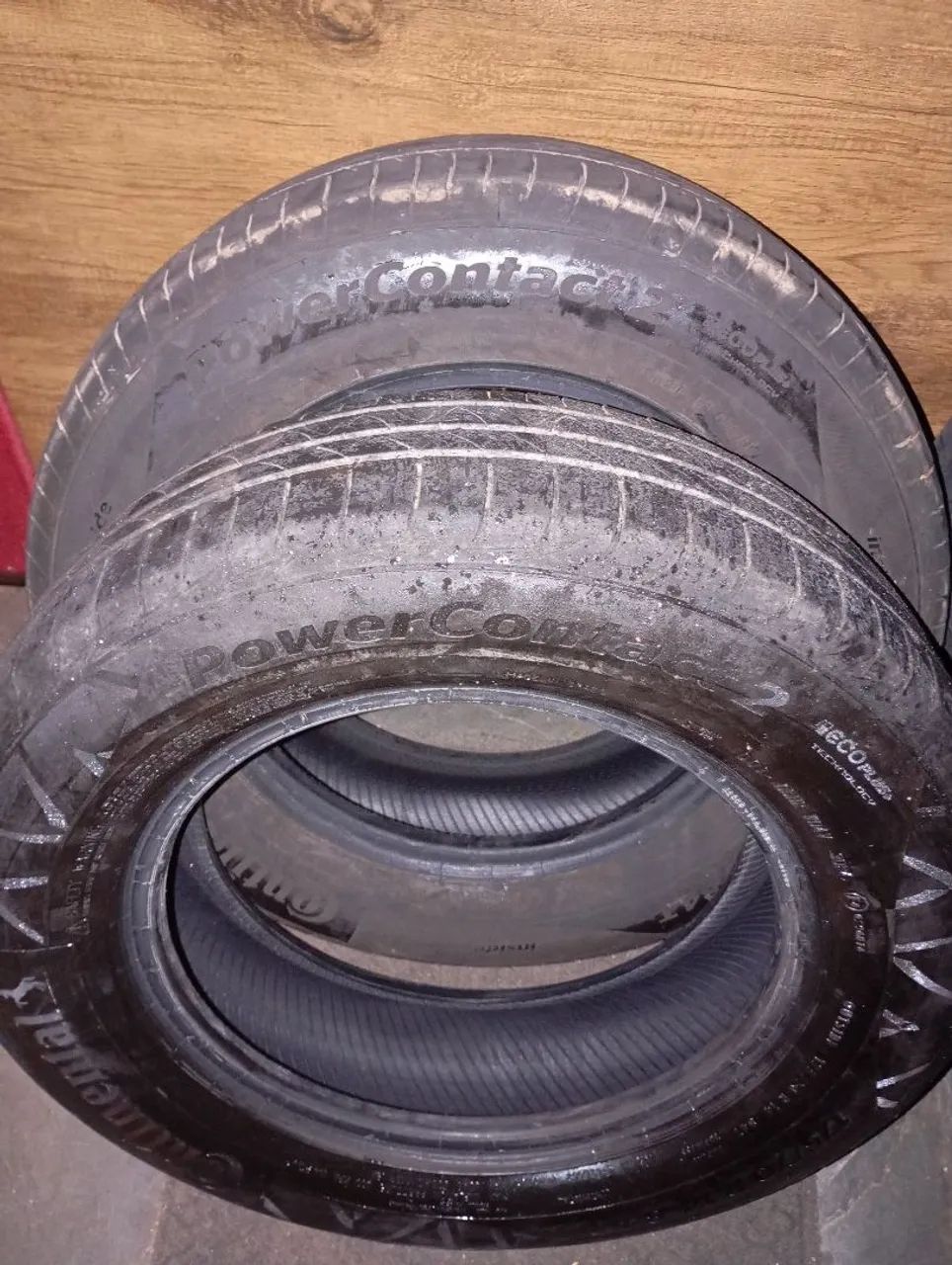 Vendo os 4 Pneus Continental 175 70 14.  - Foto 4