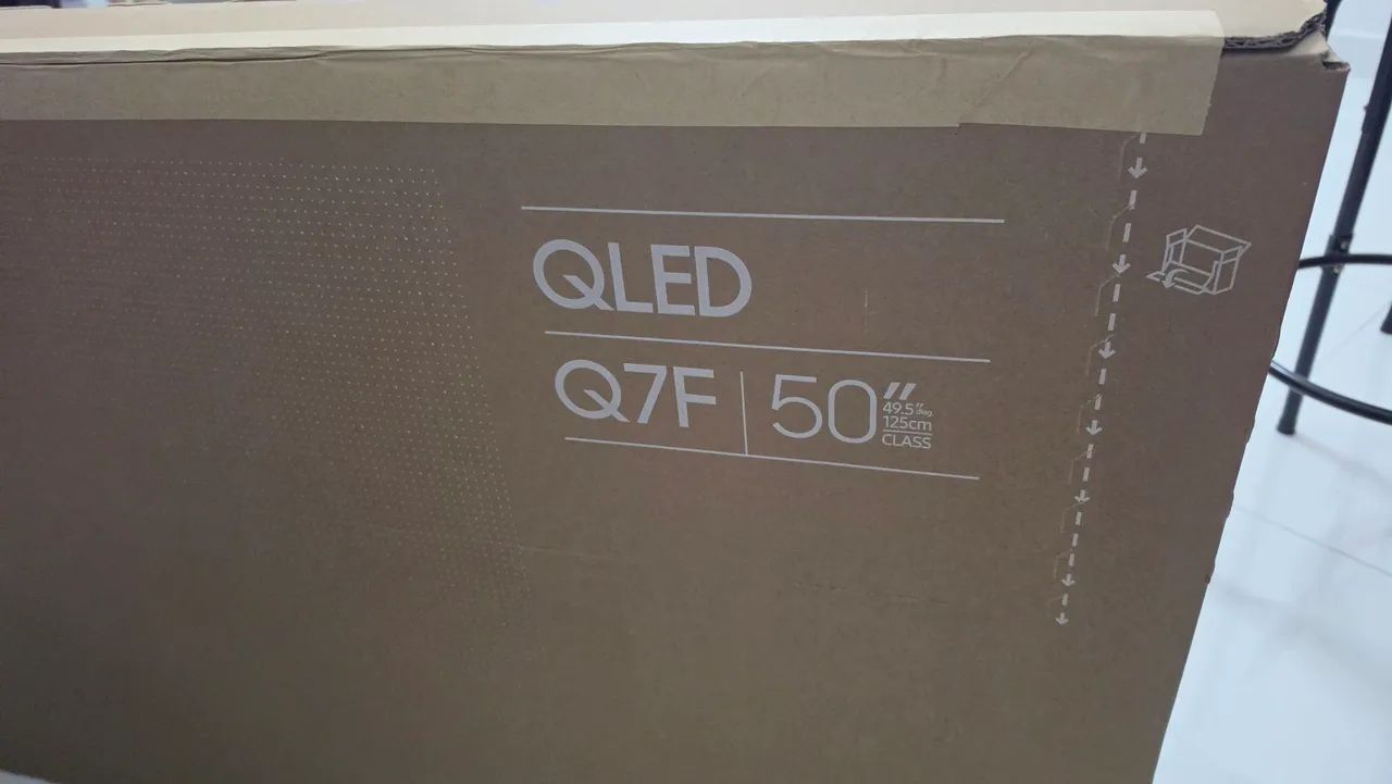 TV 50 POLEGADAS QLED SAMSUNG COM PORDAS INFINITAS E CONTOLE REMOTO COM CARREGAMENTO SOLAR - Foto 4