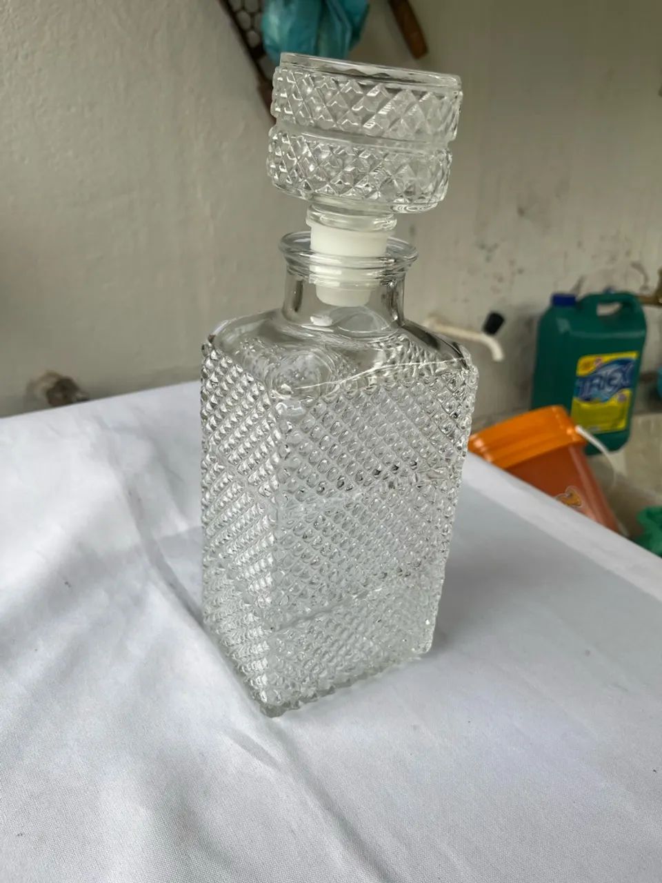 Garrafa de bebida antiga.   - Foto 2