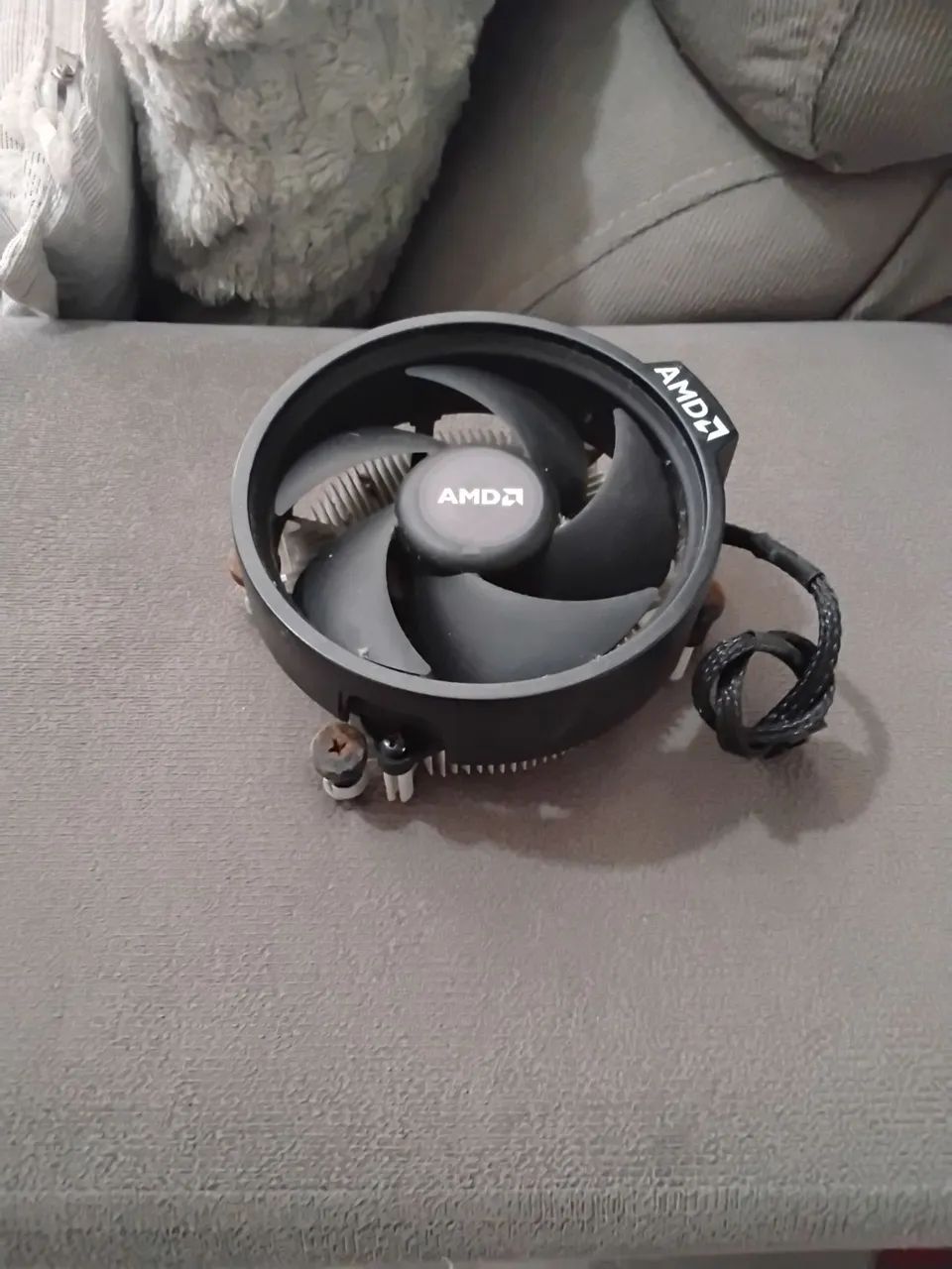 Processador AMD Ryzen 3 3200G - Foto 3