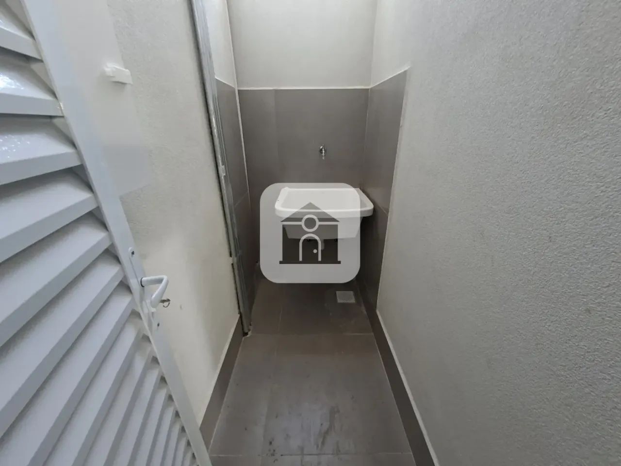 Loja comercial para locação no bairro Laranjeiras - Foto 5